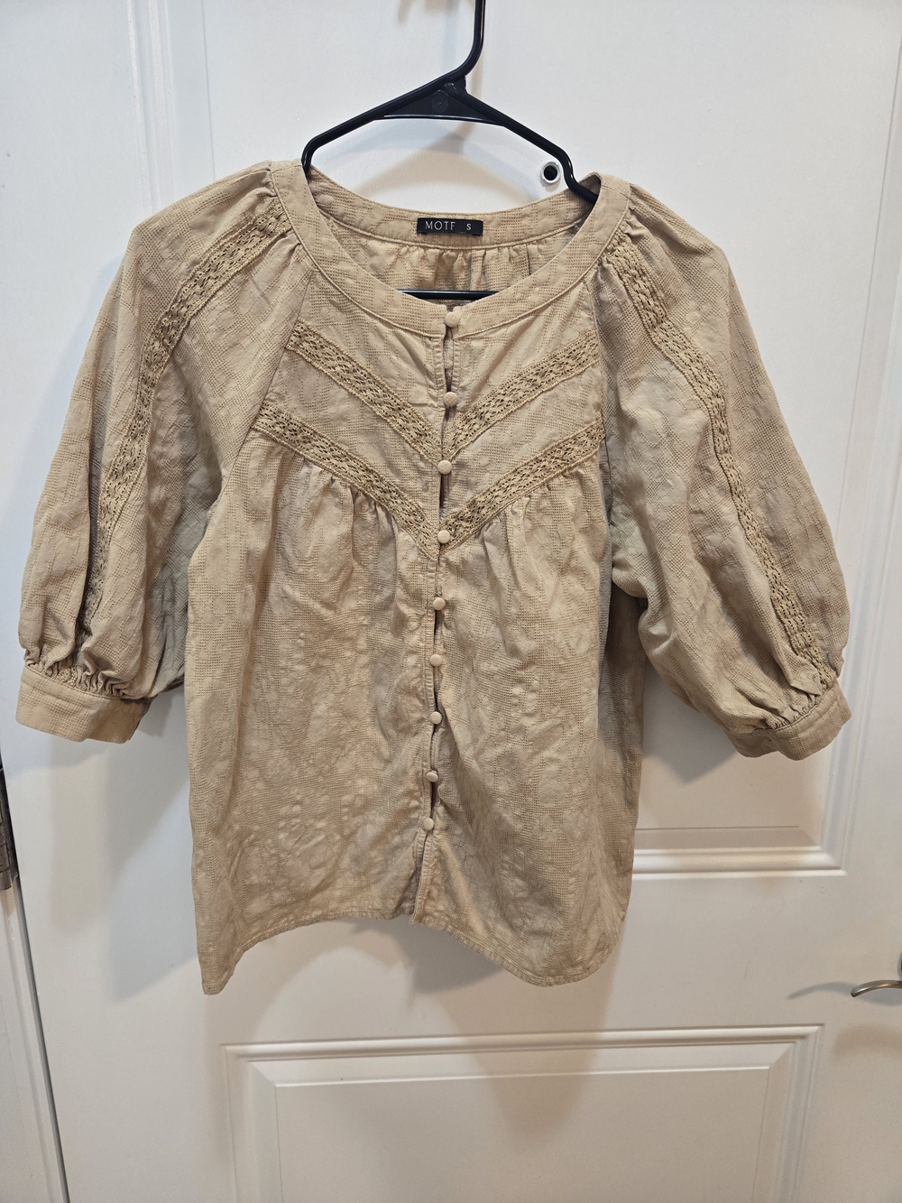 MOTF Beige Lace-Trim Button Front Puff Sleeve Top